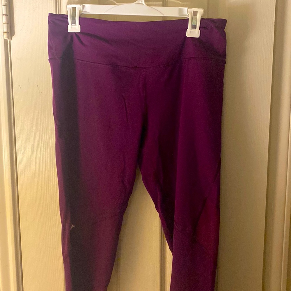Knockout by Victoria’s Secret tight legging